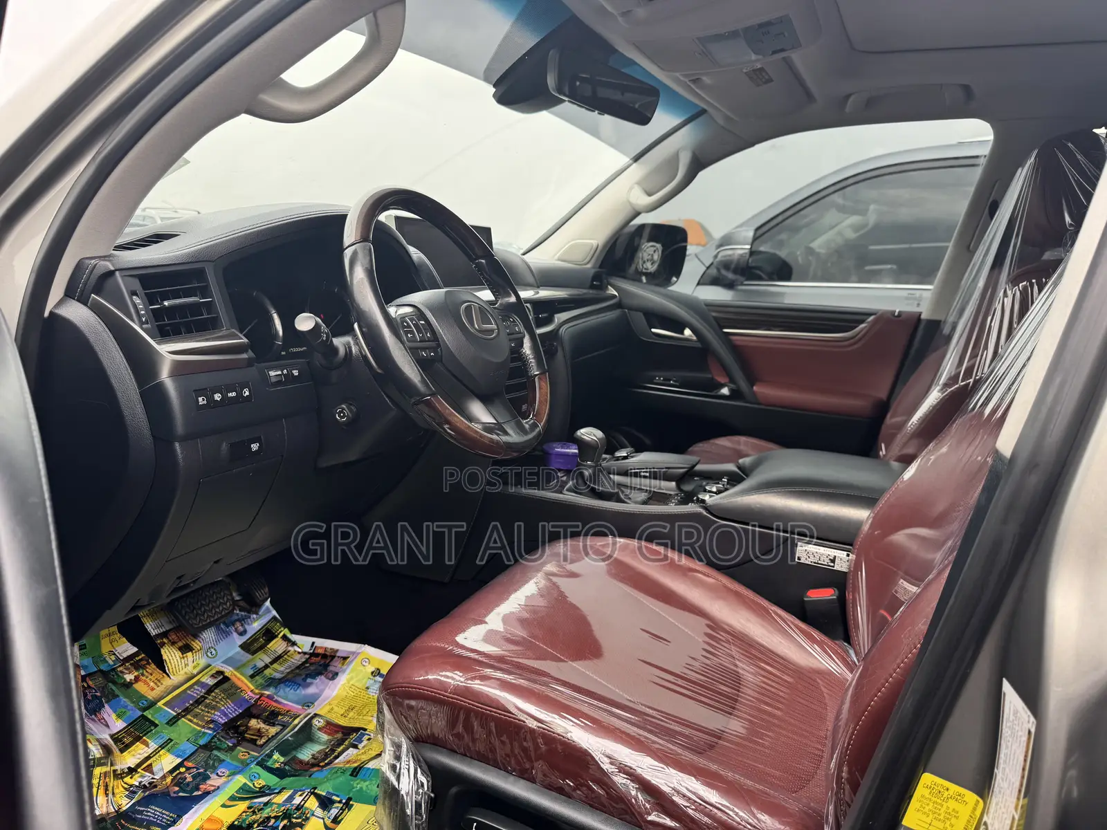 Lexus LX 570 AWD 2017 Gold