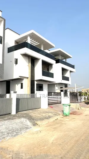 5bdrm House in Ocean Bay Estate, Lekki for sale