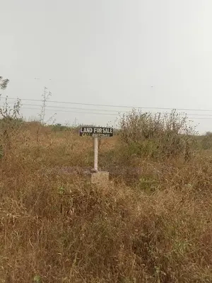 2 Plots at Futa North Gate