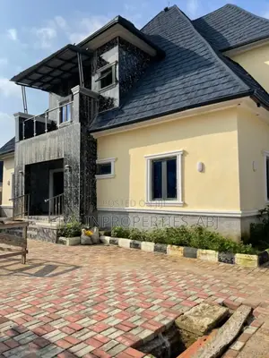 5 Bedroom Penthouse Duplex at Lugbe Airport Road Abuja