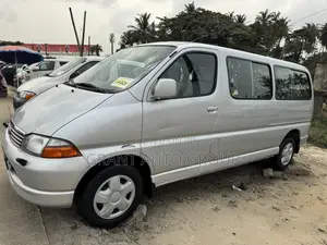 Toyota HiAce 2005 Silver