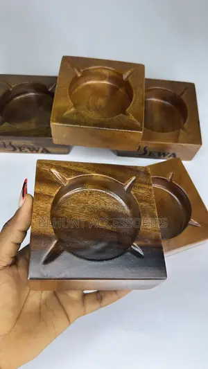High Quality Wooden Ashtray