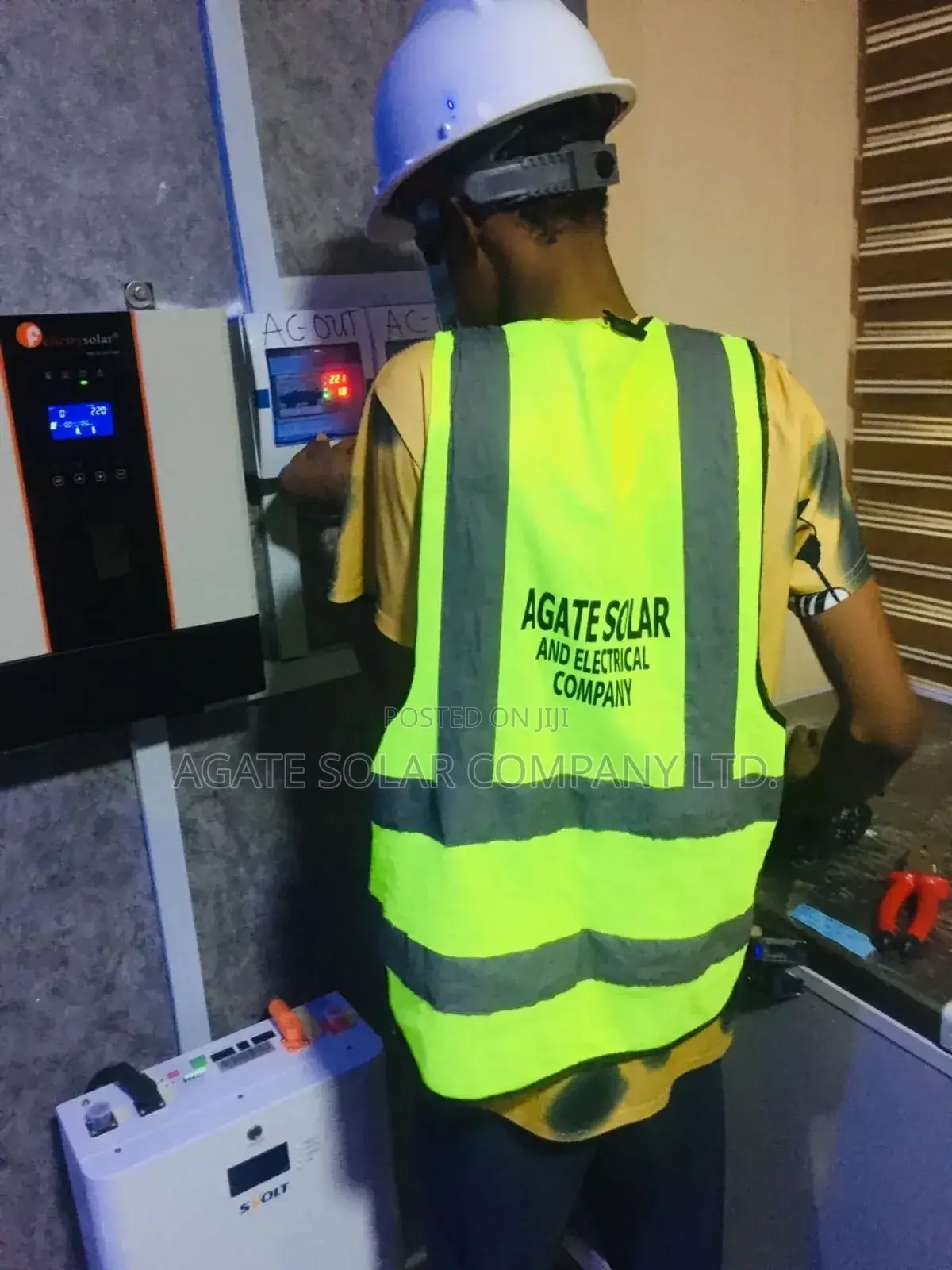 Solar Inverter Installer