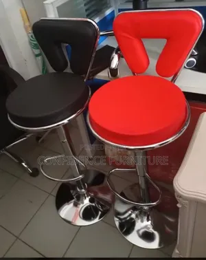 High Quality Bar/Saloon Chair With Full Foam And Back Rest