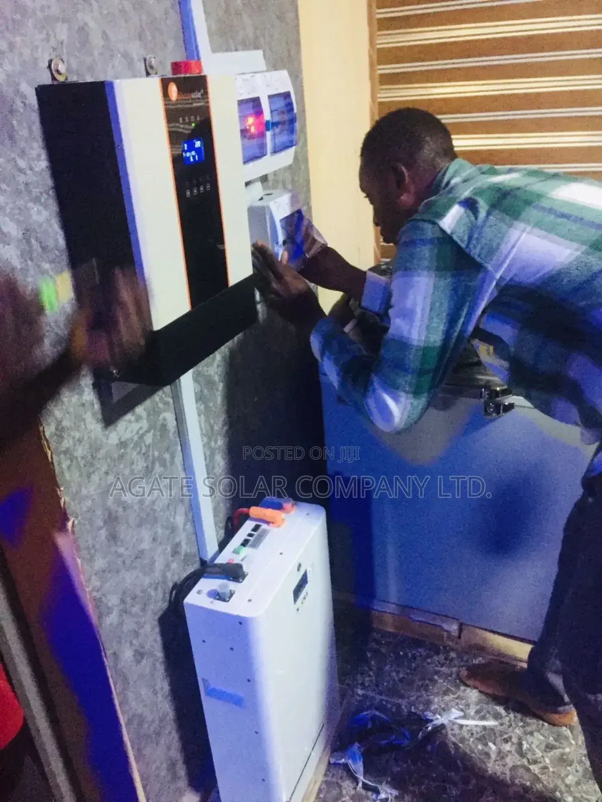 Solar Inverter Installer