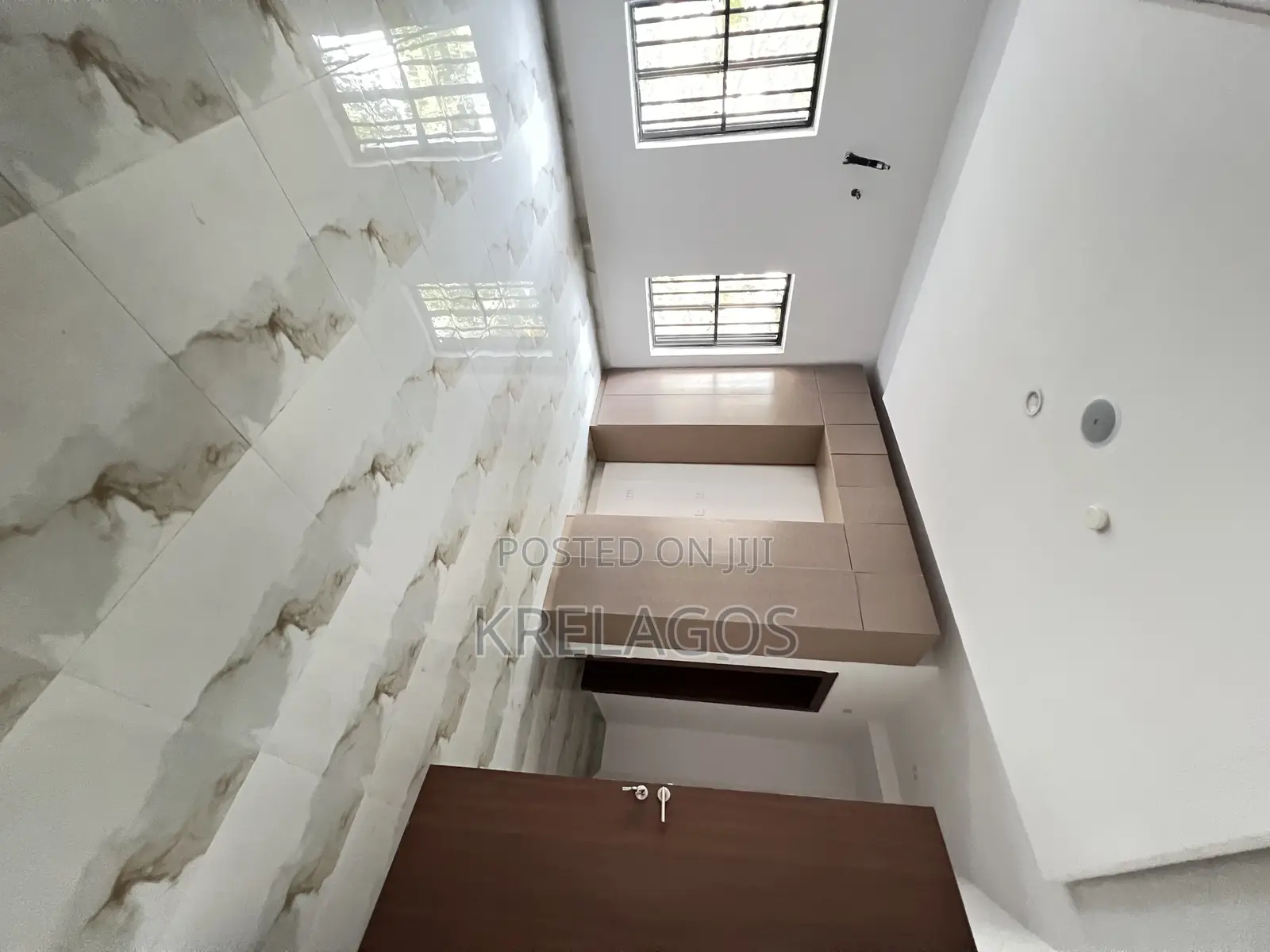5bdrm Duplex in Lekki Phase 1 for sale