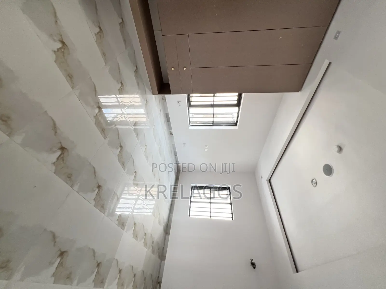 5bdrm Duplex in Lekki Phase 1 for sale