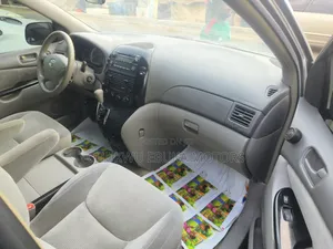 Toyota Sienna LE AWD 2005 Gray