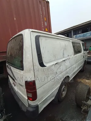 Toyota HiAce 2004 White