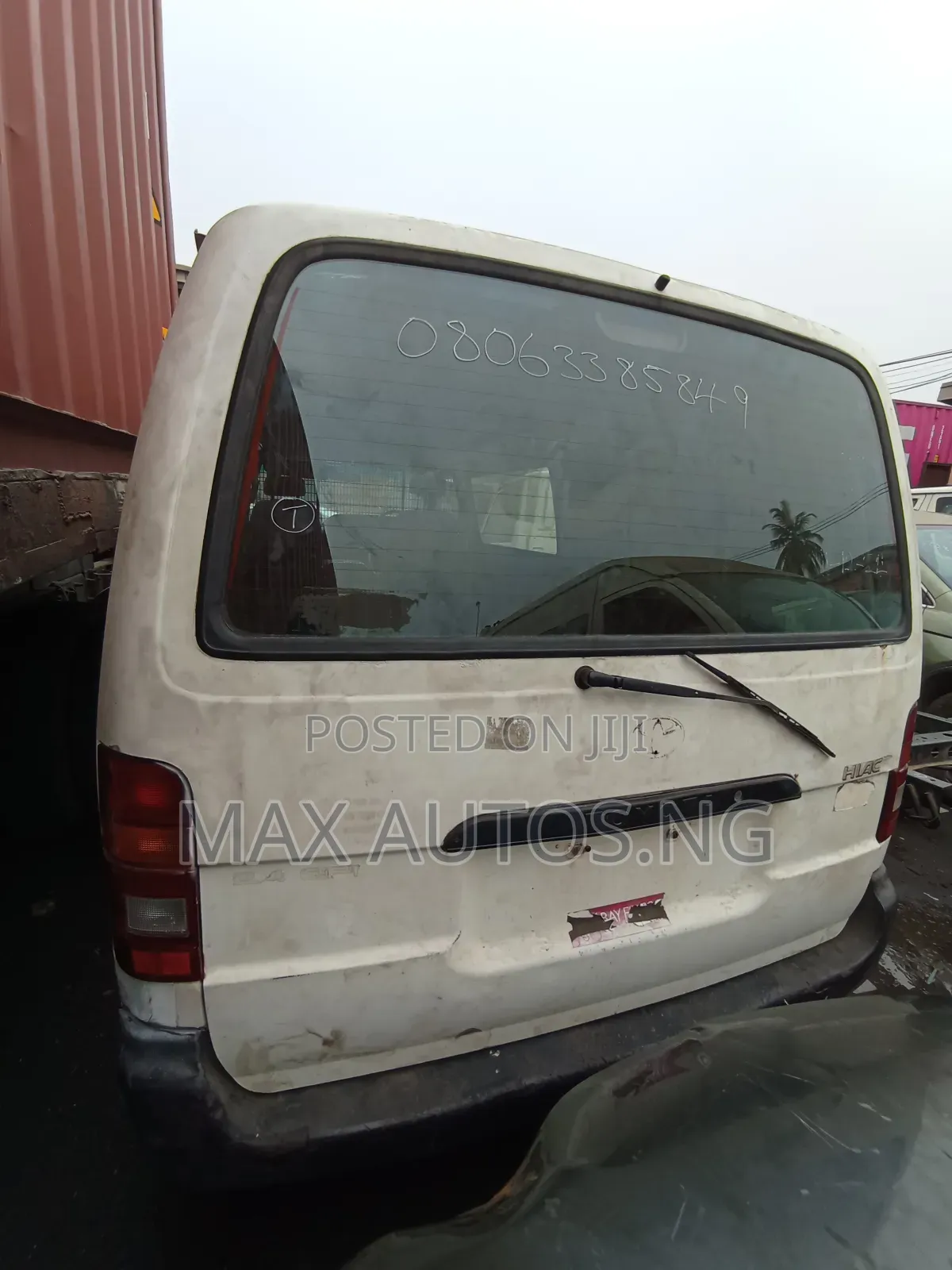 Toyota HiAce 2004 White