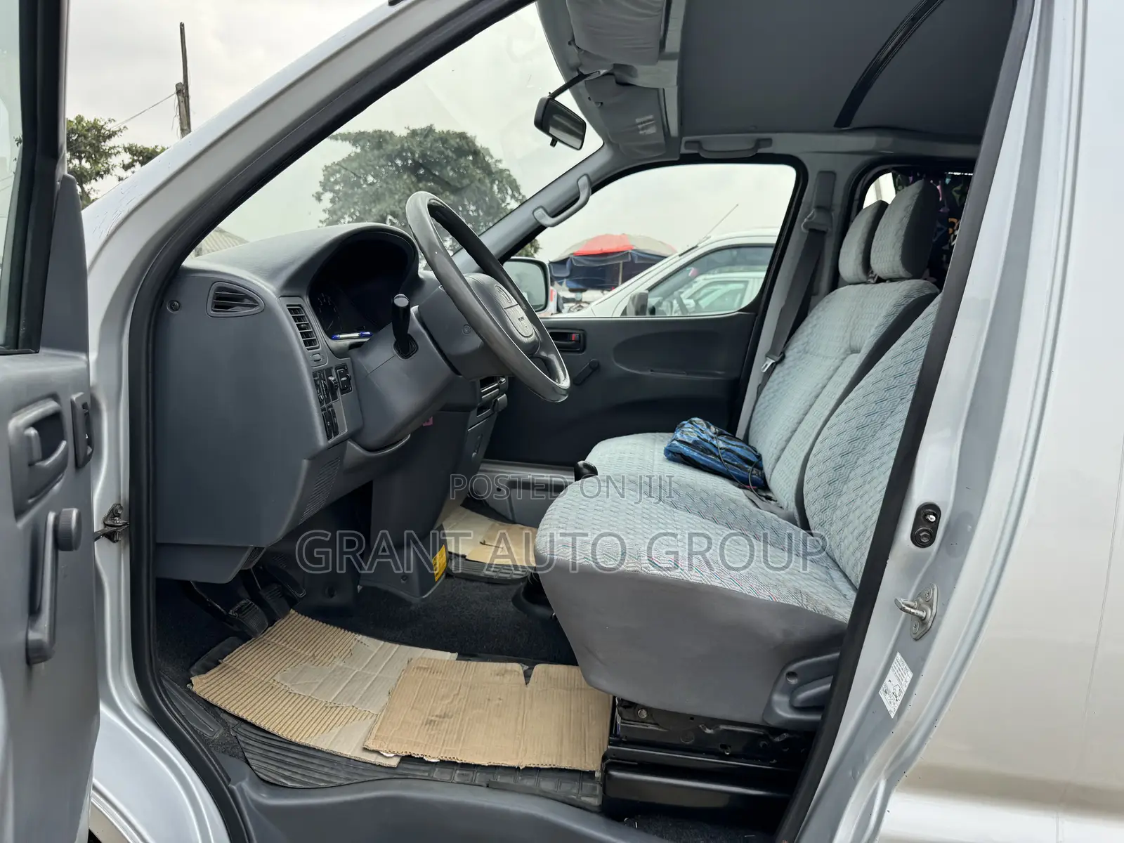 Toyota HiAce 2005 Silver