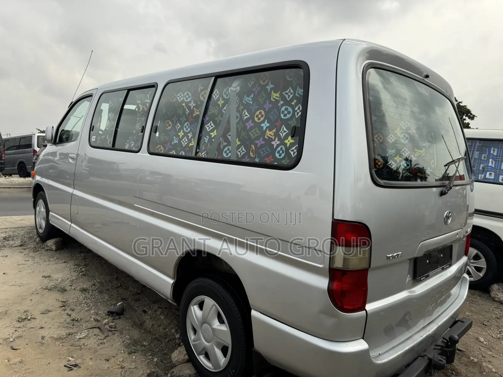 Toyota HiAce 2005 Silver