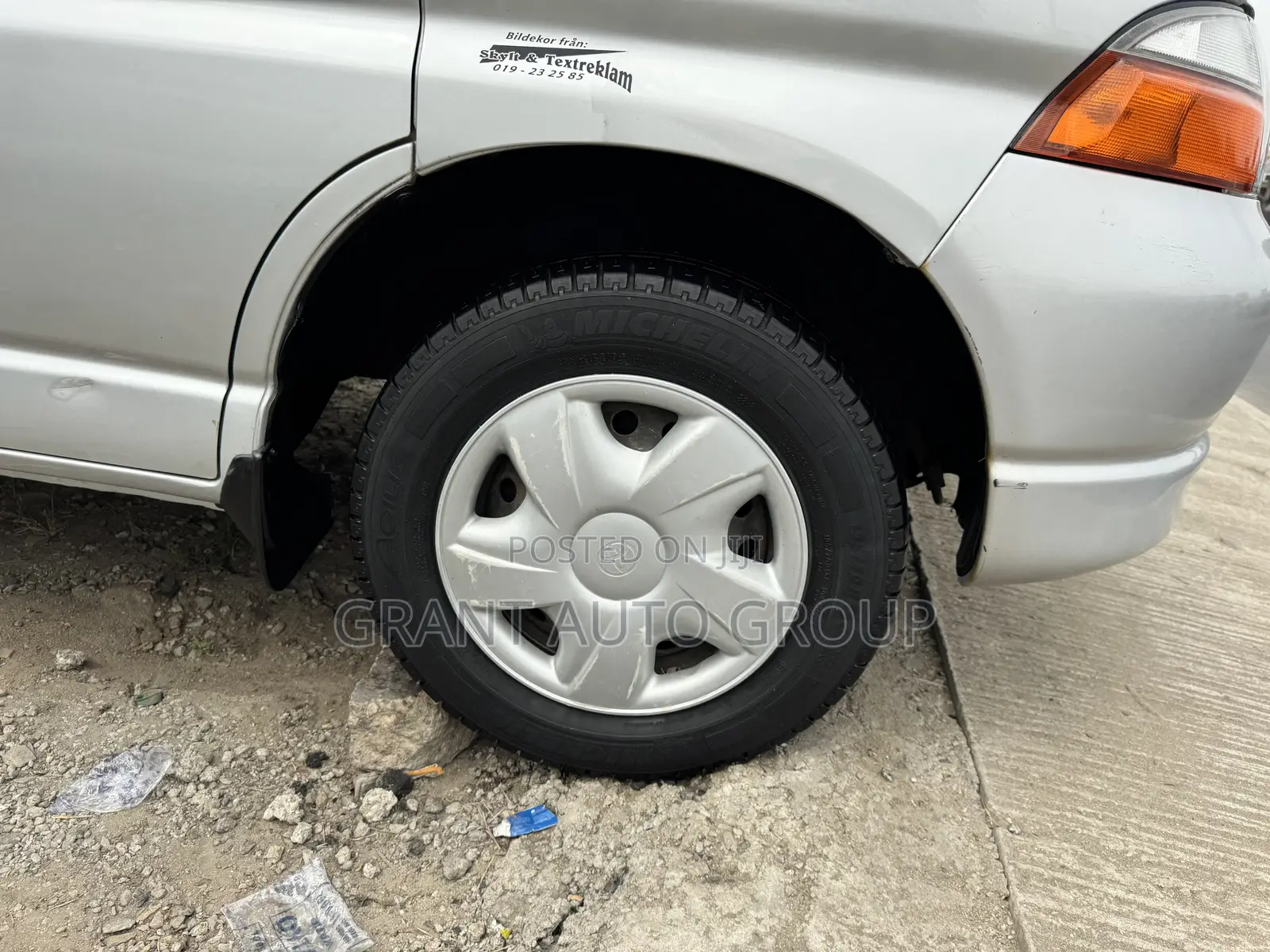 Toyota HiAce 2005 Silver