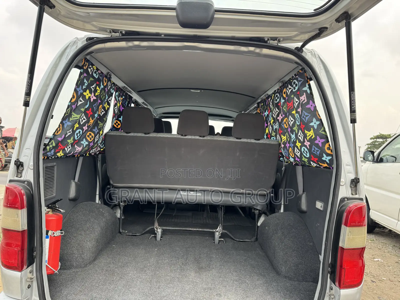Toyota HiAce 2005 Silver