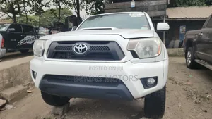 Toyota Tacoma 2012 White