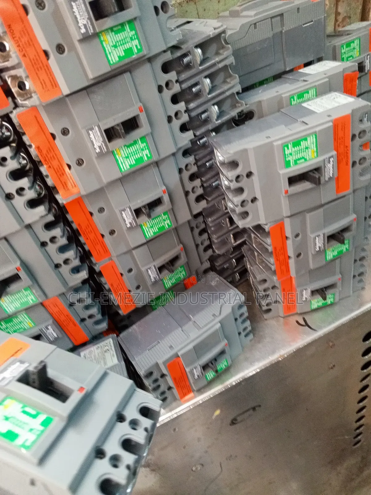 McCb Breaker