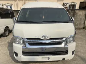 Toyota HiAce 2018 White