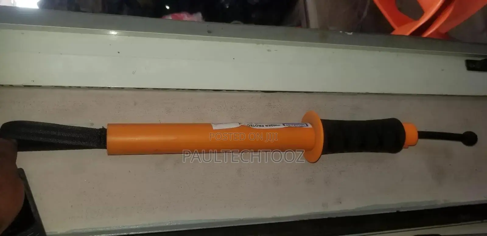 Fingers Saver Tool