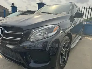 Mercedes-Benz GLE-Class GLE 350 2017 Blue