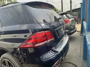 Mercedes-Benz GLE-Class GLE 350 2017 Blue