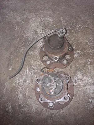 Back Hub for Toyota Sienna 2005, 2008, 2010, 2012.