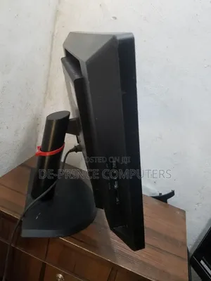 Lenovo ThinkCentre M910z AIO 8GB Intel Core I3 HDD 500GB