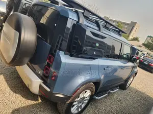 Land Rover Defender 2021
