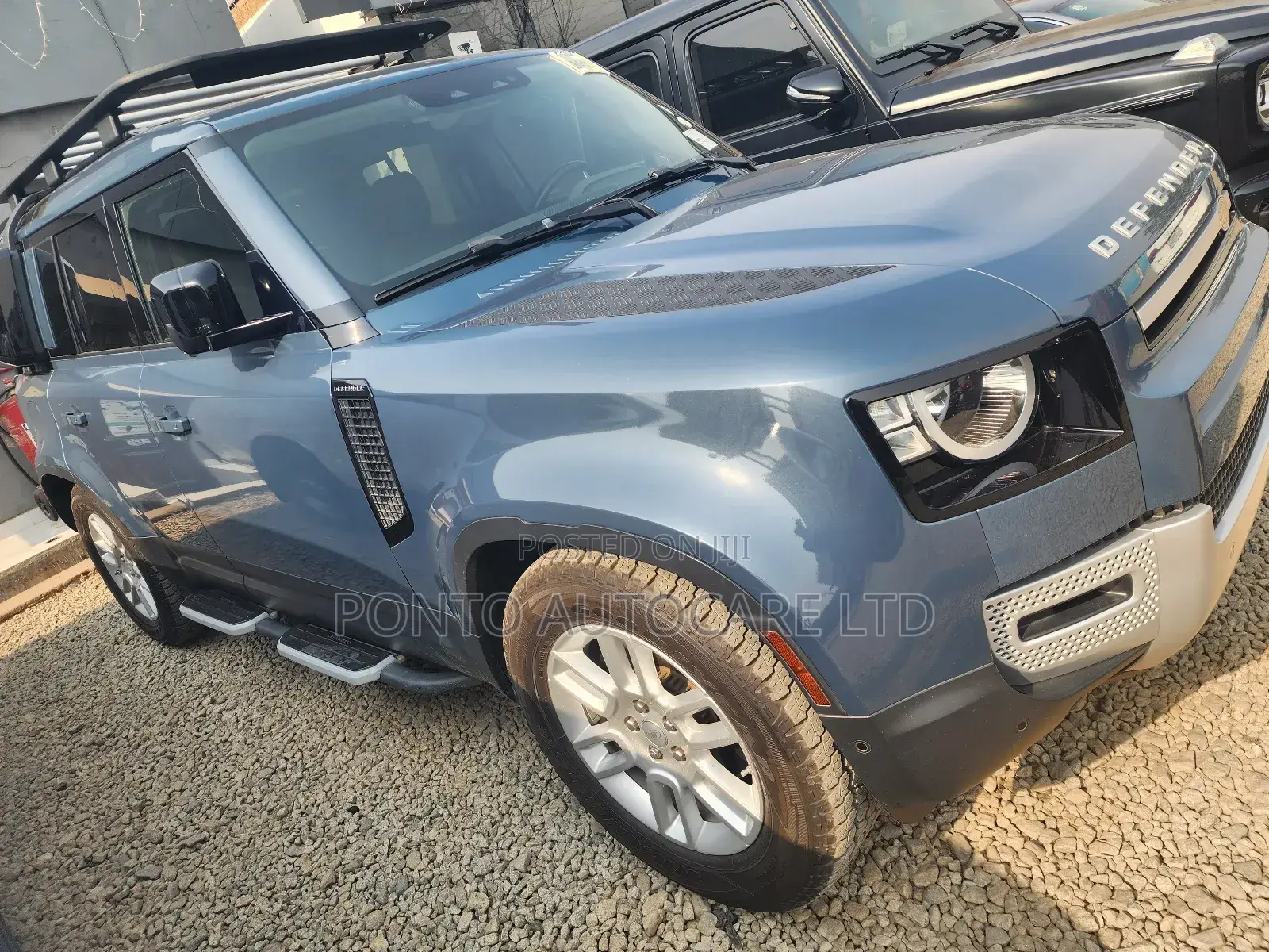Land Rover Defender 2021