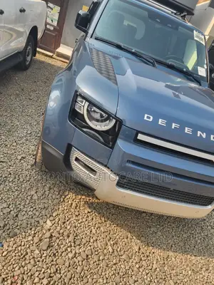 Land Rover Defender 2021