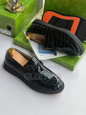 Gucci Glossy Patterned Shoes