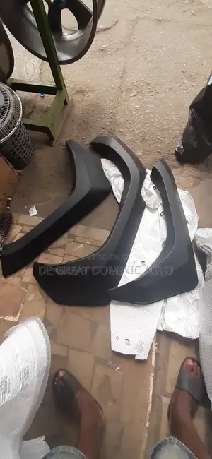 Fender Padded for Toyota Hilux Truck 2024