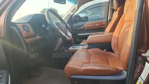 Toyota Tundra 2016 Brown