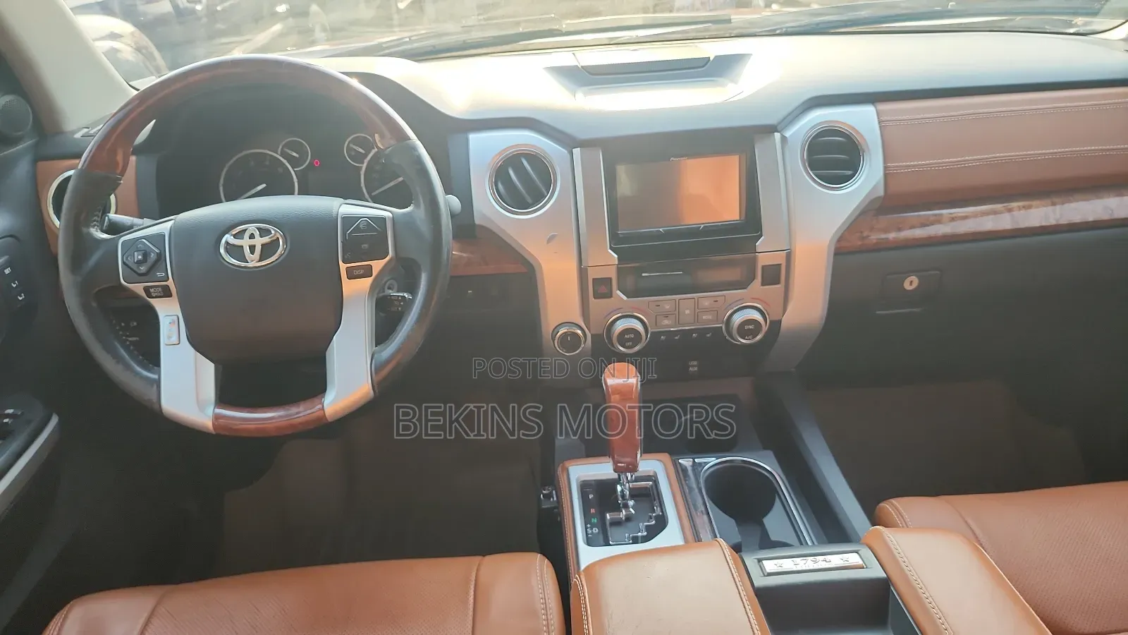 Toyota Tundra 2016 Brown
