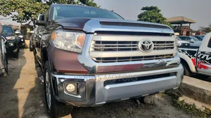 Toyota Tundra 2017 Brown