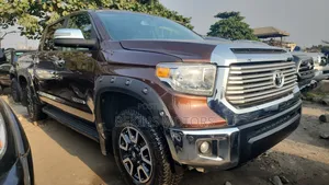 Toyota Tundra 2018 Brown