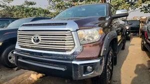 Toyota Tundra 2018 Brown
