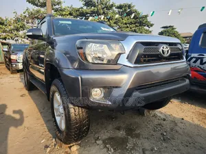 Toyota Tacoma 2015 Gray