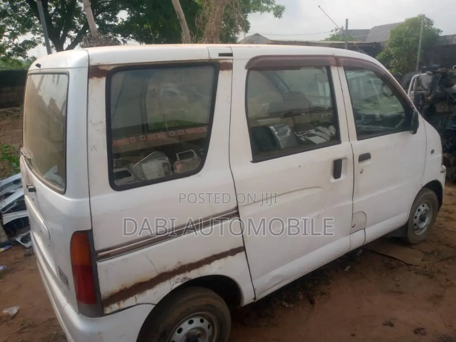 Daihatsu Hijet 2005 White