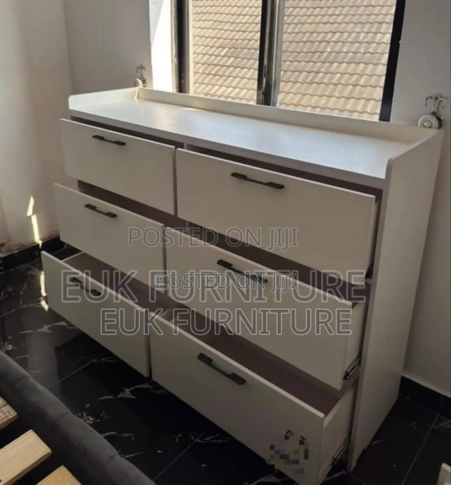 Chest Drawers 