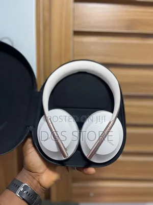 Bose NC 700 Bluetooth Headphone Used