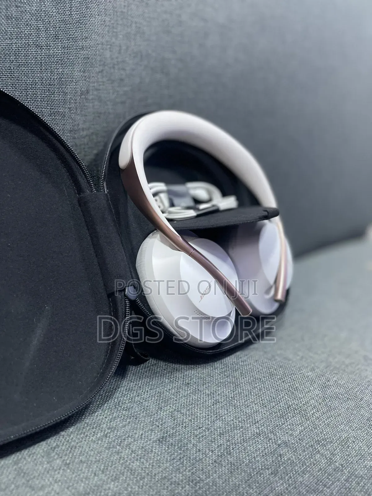 Bose NC 700 Bluetooth Headphone Used