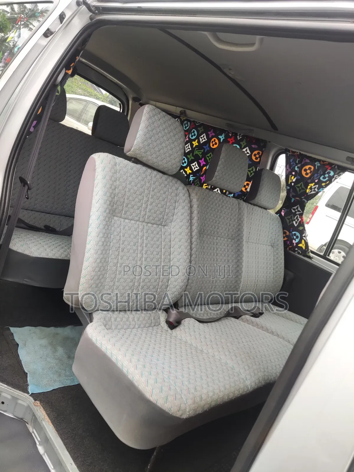 Toyota HiAce 2005 Silver