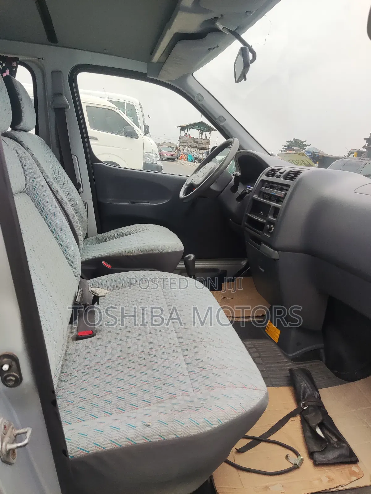 Toyota HiAce 2005 Silver