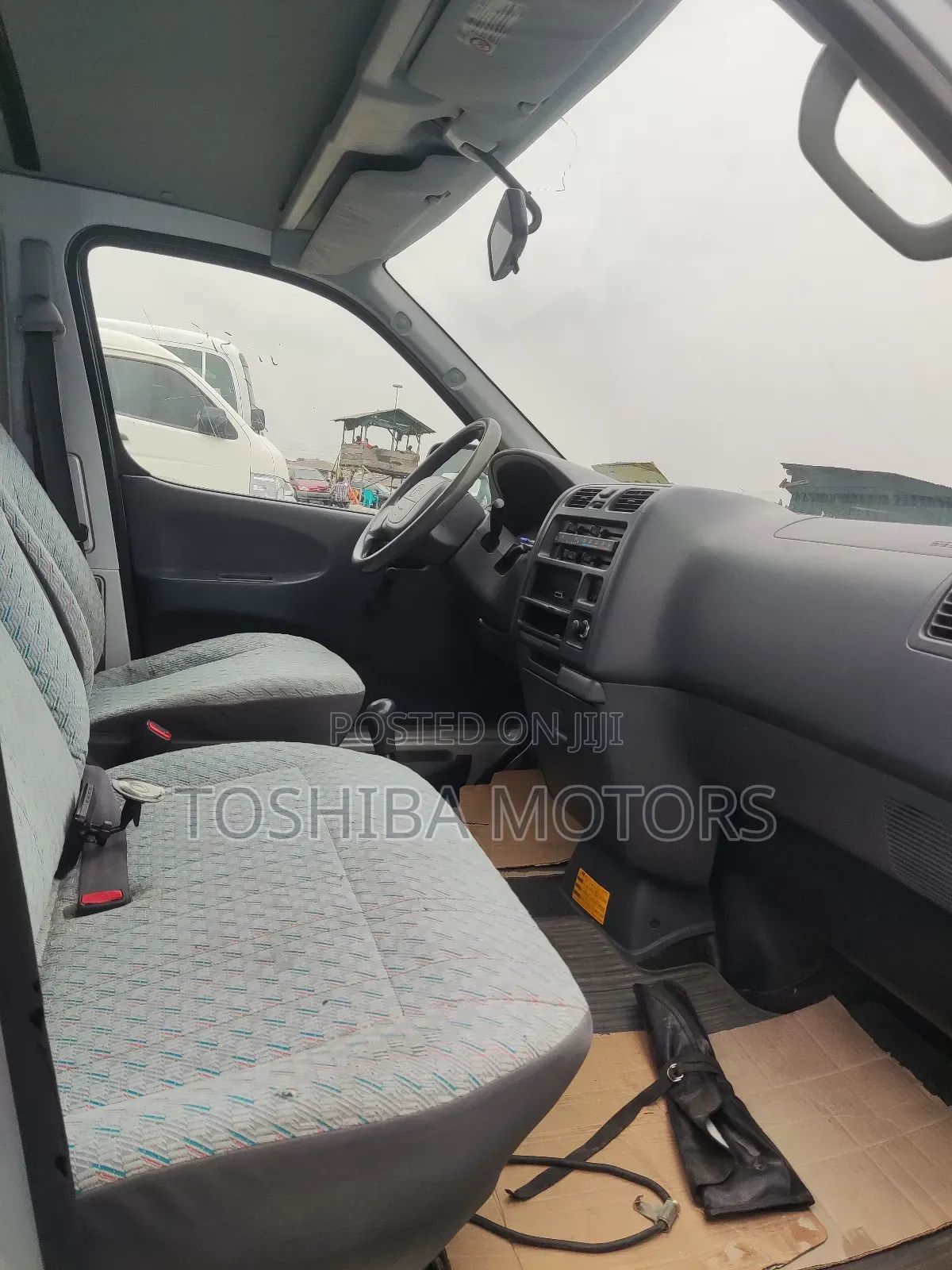 Toyota HiAce 2005 Silver
