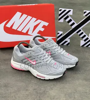Quality Black and White Sneakers Nike Air Pegasus 2K5