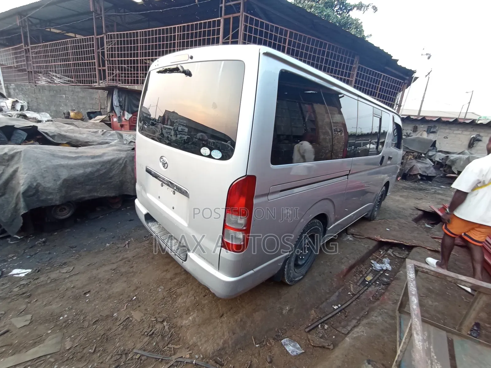 Toyota HiAce 2012 Silver