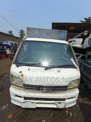 Daihatsu Hijet Truck Container Body 2010 White