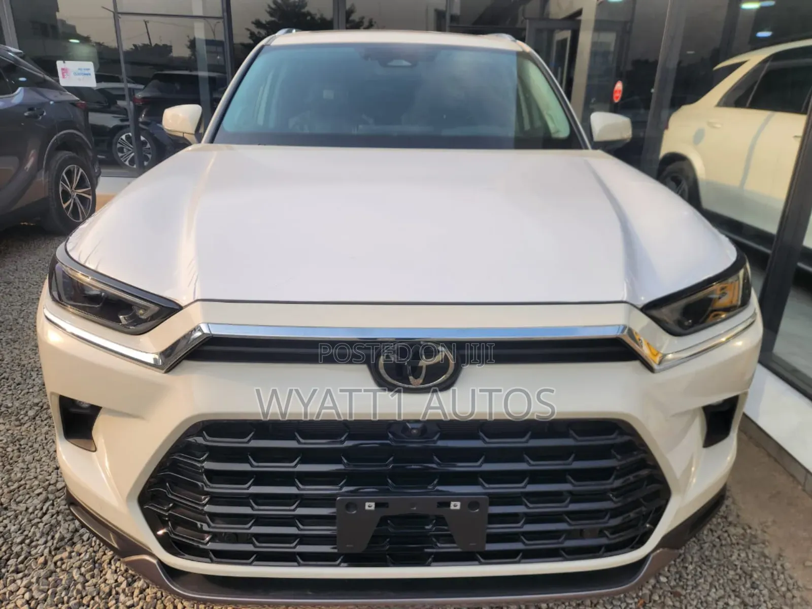 New Toyota Highlander Platinum AWD 2024 White