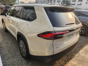 New Toyota Highlander Platinum AWD 2024 White