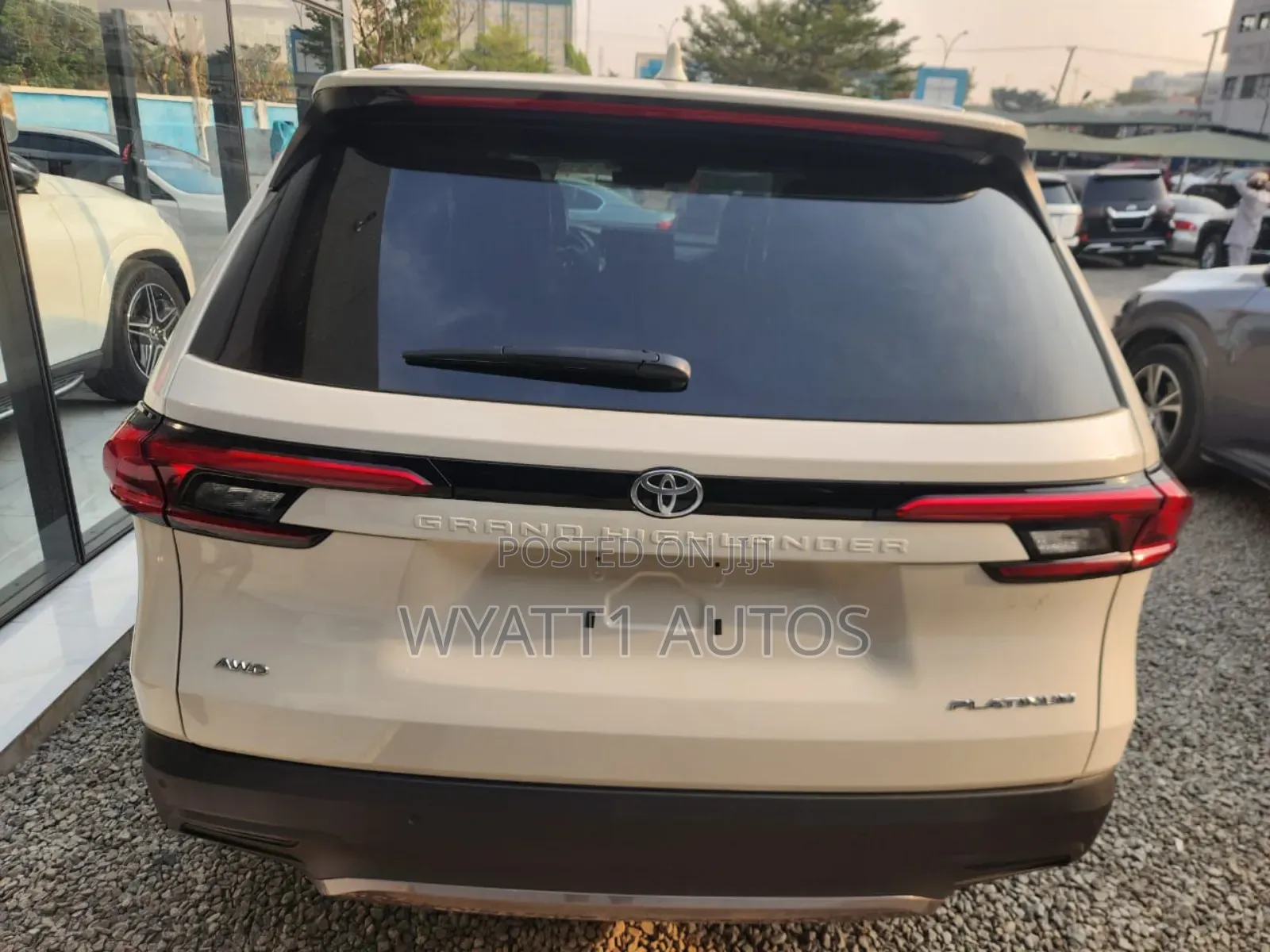 New Toyota Highlander Platinum AWD 2024 White